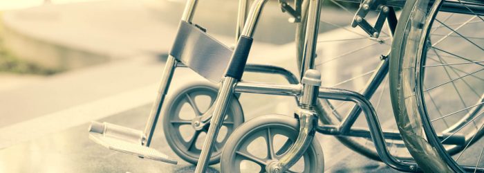 Fauteuil roulant accessibilité matériel dispositif médical handicapé